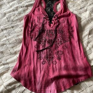 Allflition lace back back tank!